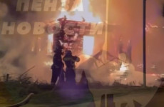 Ночной пожар в Пензе: сгорела часть нежилого дома на ул. Маресьева