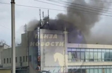 В Пензе горит торговый центр Тепличный