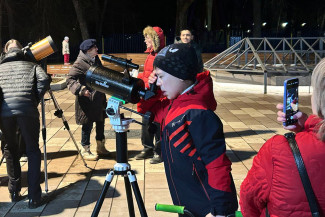 На мгновение улететь в космос: как в Пензенском планетарии отпраздновали День космонавтики