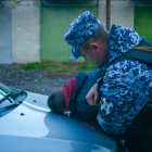 На улице Измайлова в Пензе задержали мужчину, устроившего дебош в баре