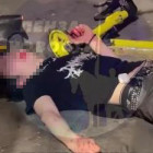 Жесткая драка в центре Пензы: взрослый мужчина отправил подростка в нокаут