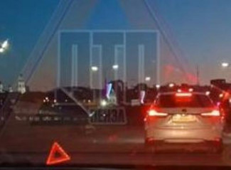 На Измайловском путепроводе в Пензе случилось ДТП с участием мотоцикла