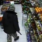 В Пензенской области вооруженный мужчина напал на продавцов магазина
