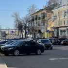 Знаки не указ: улица Кураева в Пензе снова стала парковкой