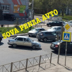 Возле ТЦ Рассвет в Пензе образовалась пробка из-за аварии