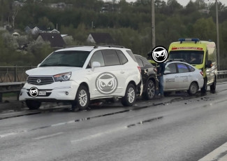 Огромная пробка: на окраине Пензы произошли сразу две серьезных аварии