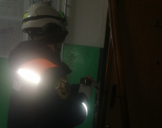Пензенские спасатели вскрыли квартиру на улице Фабричной