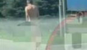 Ипотеку погасил. В селе под Пензой бегает по улицам голый мужчина