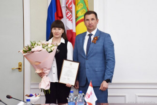 В Пензе наградили Почетной грамотой врача Яну Муратову