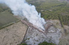 В Пензенской области три дня тушили пожар на свалке бытовых отходов