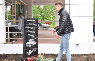 В Пензе открыли стелу в честь медиков-ветеранов Центра крови