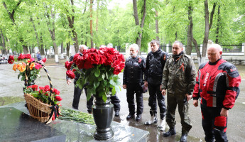 В Пензе прошёл мотопробег медиков в честь 80-летия Победы
