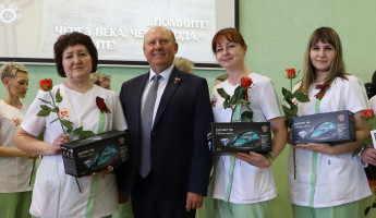 Глава пензенского минздрава поздравил медсестер с праздником