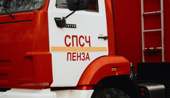 На проспекте Победы в Пензе подожгли легковой автомобиль