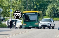 На улице Ладожской в Пензе случилось жесткое ДТП с автобусом