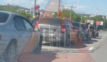 Пензенцы сообщают о ДТП с шестью машинами на Сурском мосту