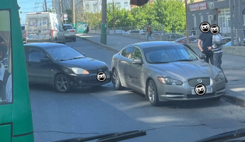 В Пензе из-за ДТП парализовало улицу Калинина