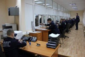 Представитель МРЭО ГИБДД Пензенской области незаконно принял экзамен у товарища