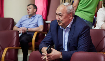 Желаем успехов! День рождения у министра Михаила Панюхина