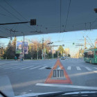На оживленном перекрестке в Пензе появился глубокий провал в асфальте