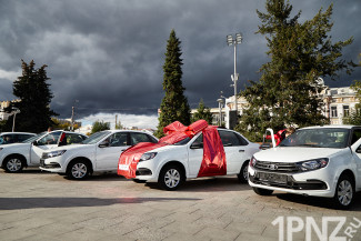 Lexus, Mercedes и 26-летняя Toyota: какие иномарки остались в автопарке пензенского правительства
