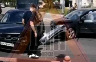 В селе под Пензой жестко столкнулись два Форда