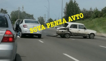 Очевидцы сообщают о жесткой аварии на улице Островной в Пензе