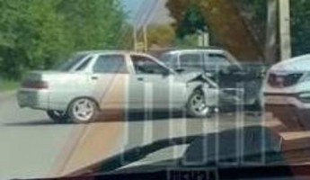 Жесткое ДТП на Барковке в Пензе: две машины разбились вдребезги