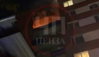 На улице Ульяновской в Пензе из горящей многоэтажки спасли женщину
