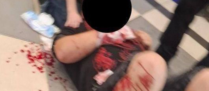 Пензенцы сообщили об окровавленном мужчине, лежавшем возле автомата с игрушками в ЦУМе Пензенцы сообщили об окровавленном мужчине, лежавшем возле автомата с игрушками в ЦУМе
