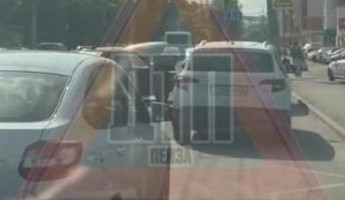 В Пензе из-за аварии парализовало улицу Пушкина