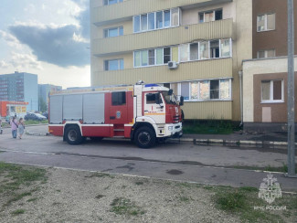 На улице Чапаева в Пензе из горящей многоэтажки эвакуировали 15 человек