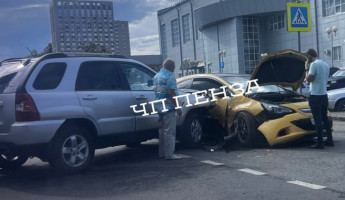 Серьезное ДТП на улице Максима Горького в Пензе: разбились две машины
