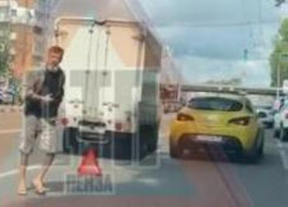 Пензенцы сообщают об аварии на улице Луначарского