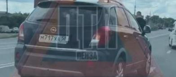 В Пензе случилась авария на улице 40 лет Октября В Пензе случилась авария на улице 40 лет Октября