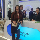 Телеведущая Мария Ситтель посетила стенд Пензенской области на ПМЭФ-2025