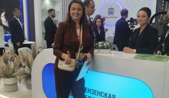 Телеведущая Мария Ситтель посетила стенд Пензенской области на ПМЭФ-2025