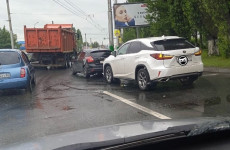 На улице Карпинского в Пензе осложнено движение из-за ДТП