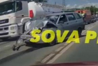 На улице Аустрина в Пензе разбился легковой автомобиль