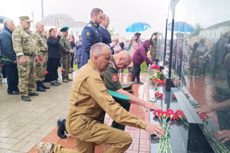 В одном из райцентров Пензенской области открыли памятник участникам СВО