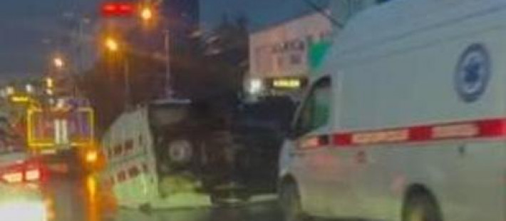 На улице Свердлова в Пензе перевернулась Газель МЧС. ВИДЕО