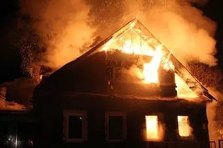 В страшном пожаре в Пензенской области сгорели заживо два человека