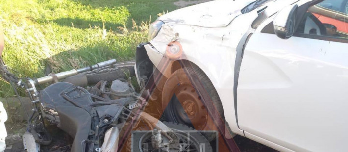 Жесткая авария с мотоциклом в Пензенской области: двух человек увезли в больницу Жесткая авария с мотоциклом в Пензенской области: двух человек увезли в больницу