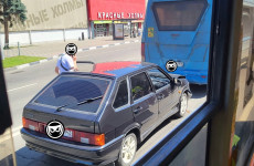На улице Суворова в Пензе легковушка впечаталась в микроавтобус