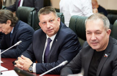 Желаем успехов! День рождения отмечает депутат Андрей Сучков