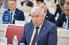 Поздравляем! День рождения отмечает депутат ЗСПО Сергей Есяков