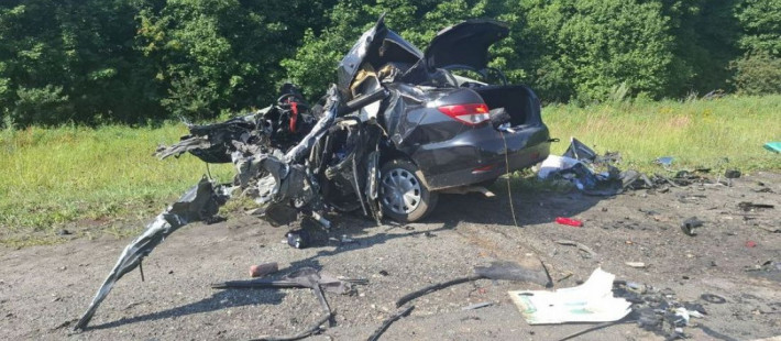 Два человека разбились насмерть в жутком ДТП на трассе М5 в Пензенской области Два человека разбились насмерть в жутком ДТП на трассе М5 в Пензенской области