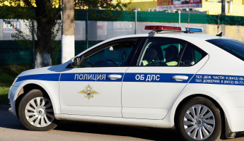 В Пензе автомобиль ГАЗ столкнулся с мотоциклистом