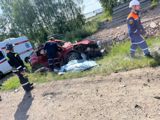 Опубликованы ужасающие фото с места смертельного ДТП под Пензой