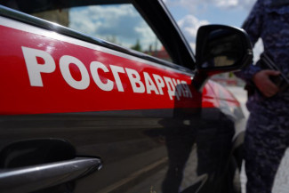 Буйный мужчина устроил пьяный скандал в одном из ресторанов Пензы
